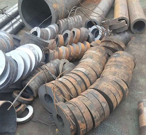 德宏厚壁合金无缝管切割